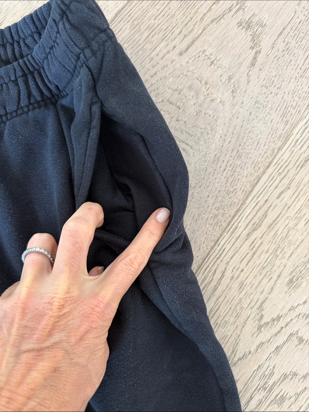 ALO Yoga Black Sweatpants with White Side Logo - Picture 2 of 5